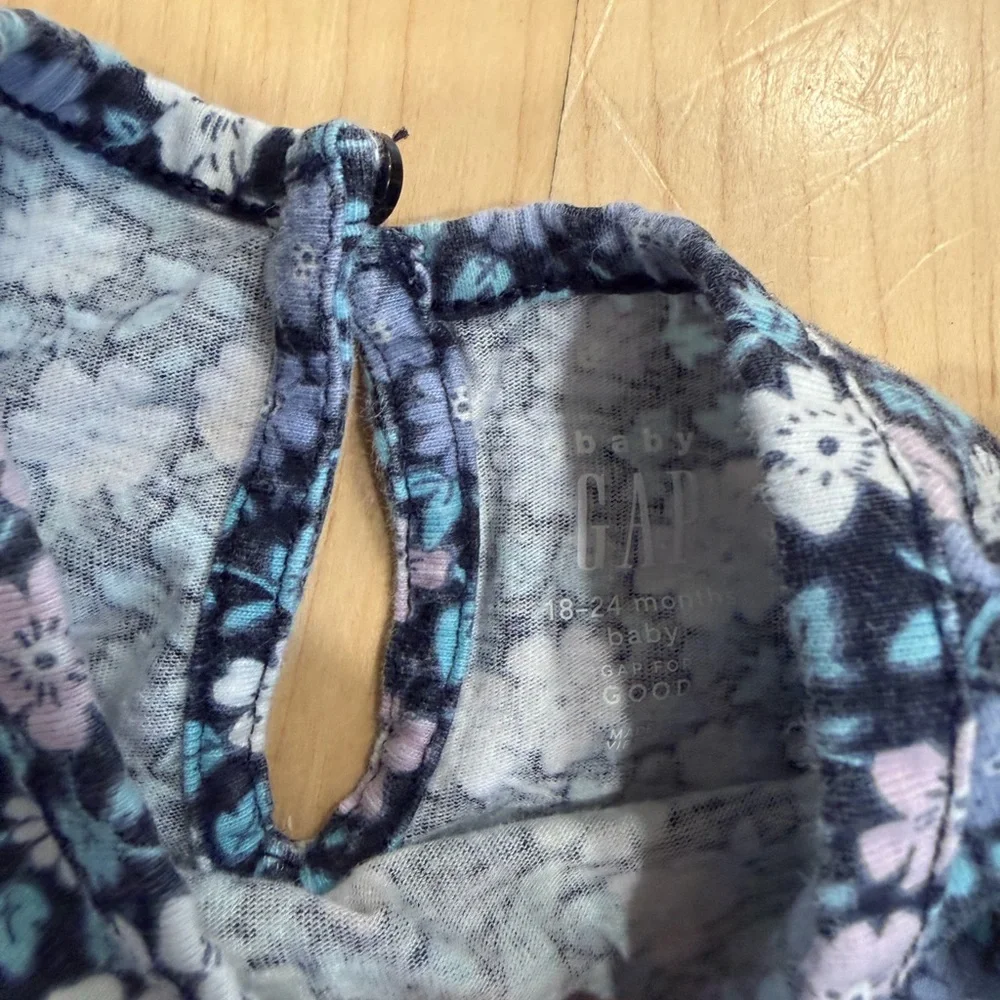 GAP Floral and Old Navy Gray Kids Bodysuit Set